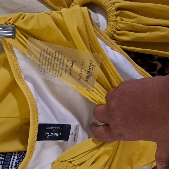 NWTs Gabi Fresh x Swimsuits For All Sunburst O ring Long Sleeve Bikini - Picture 5 of 5